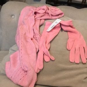 Echo scarf and gloves